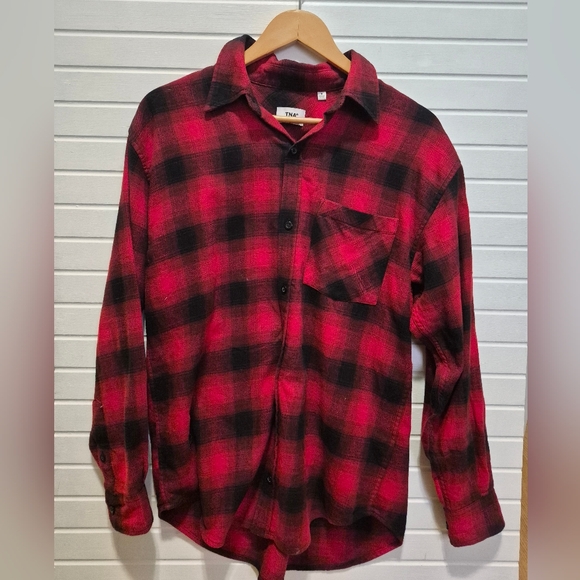 TNA Tops - Aritzia TNA Macelo Shirt Small